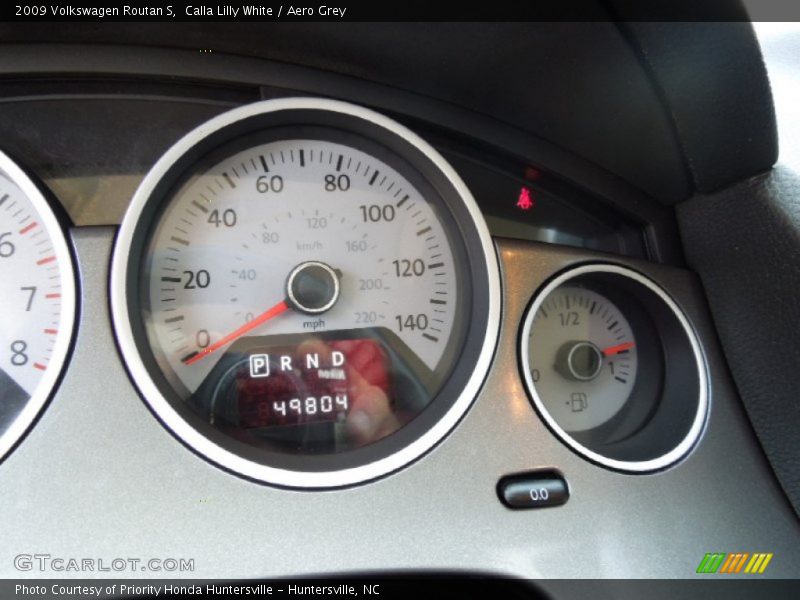 Calla Lilly White / Aero Grey 2009 Volkswagen Routan S