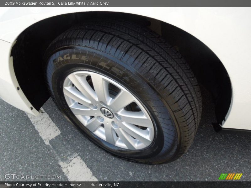 Calla Lilly White / Aero Grey 2009 Volkswagen Routan S