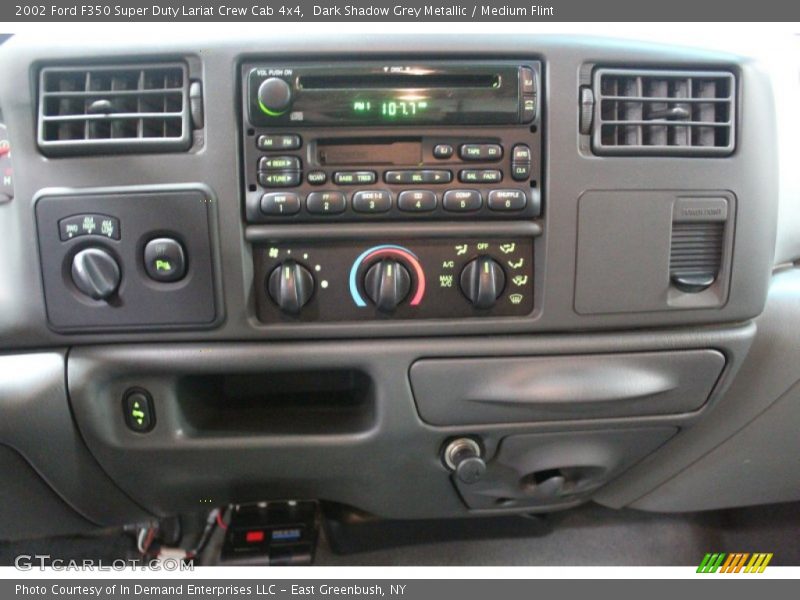 Controls of 2002 F350 Super Duty Lariat Crew Cab 4x4