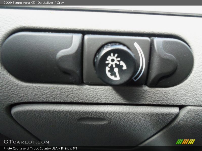 Quicksilver / Gray 2009 Saturn Aura XE