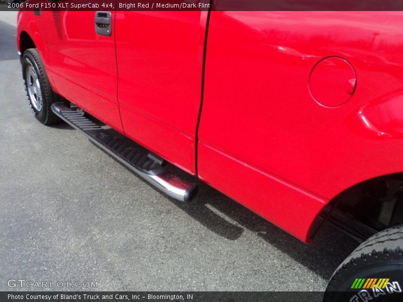 Bright Red / Medium/Dark Flint 2006 Ford F150 XLT SuperCab 4x4