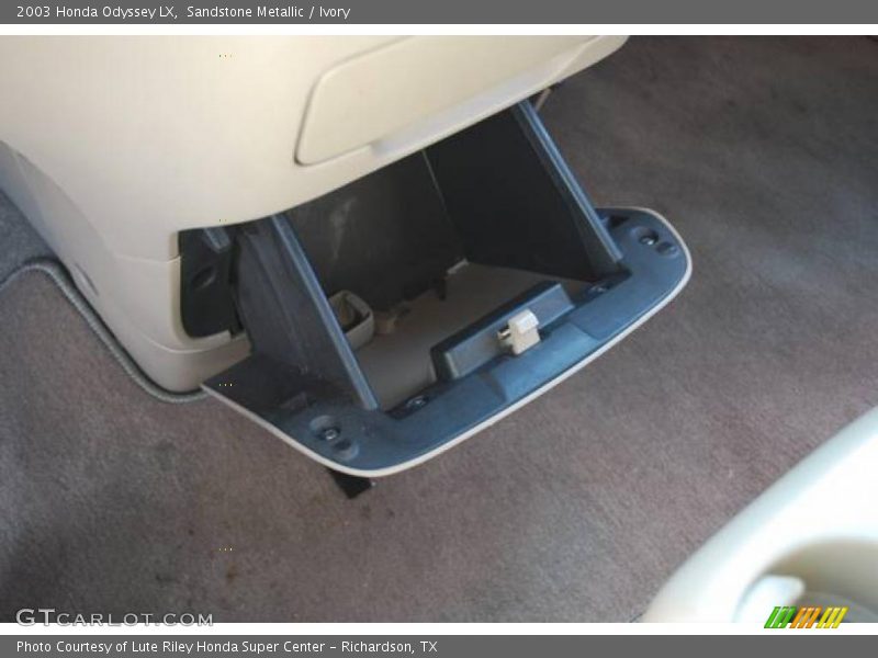 Sandstone Metallic / Ivory 2003 Honda Odyssey LX