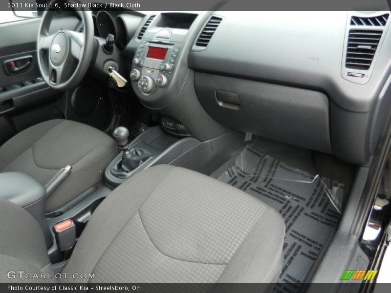 Shadow Black / Black Cloth 2011 Kia Soul 1.6
