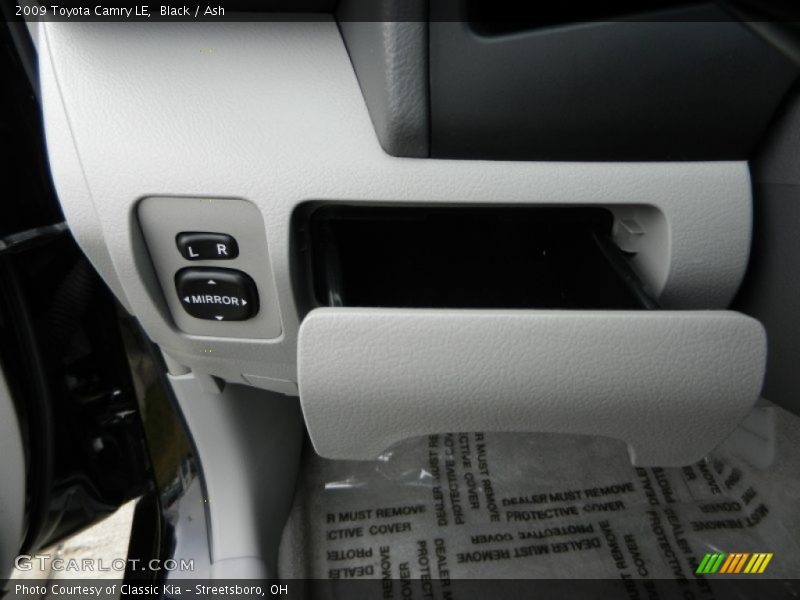 Black / Ash 2009 Toyota Camry LE