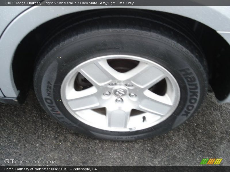 Bright Silver Metallic / Dark Slate Gray/Light Slate Gray 2007 Dodge Charger