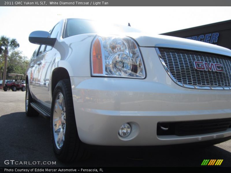 White Diamond Tintcoat / Light Tan 2011 GMC Yukon XL SLT