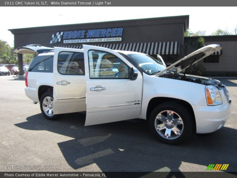 White Diamond Tintcoat / Light Tan 2011 GMC Yukon XL SLT