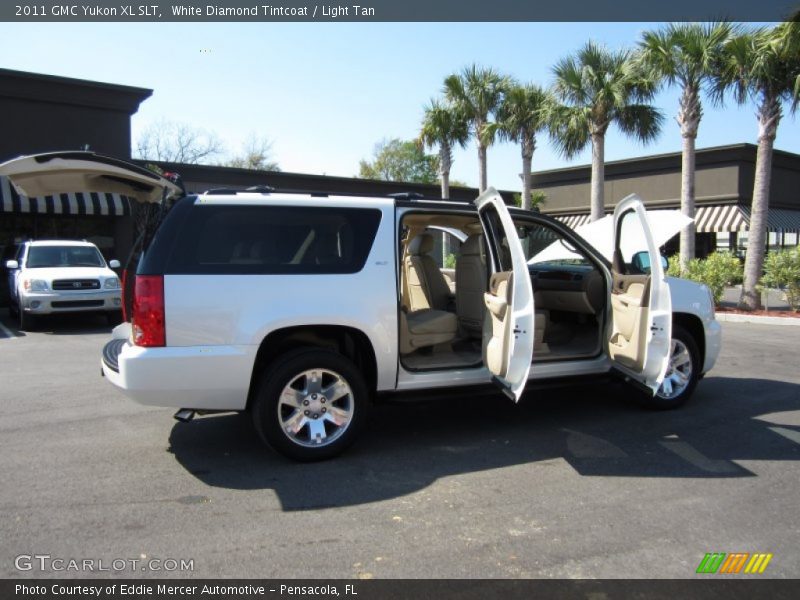 White Diamond Tintcoat / Light Tan 2011 GMC Yukon XL SLT