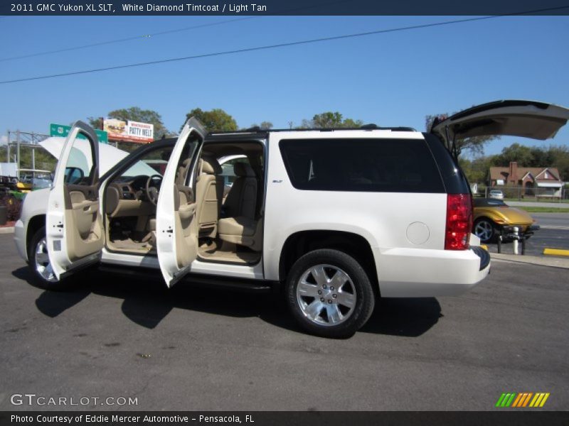 White Diamond Tintcoat / Light Tan 2011 GMC Yukon XL SLT