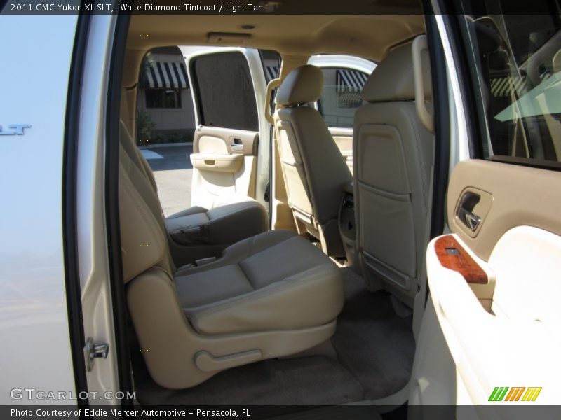 White Diamond Tintcoat / Light Tan 2011 GMC Yukon XL SLT