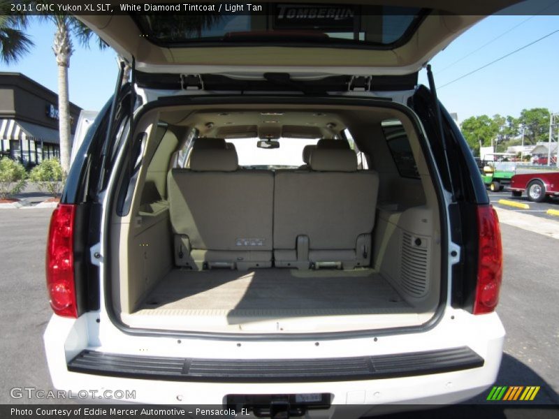 White Diamond Tintcoat / Light Tan 2011 GMC Yukon XL SLT