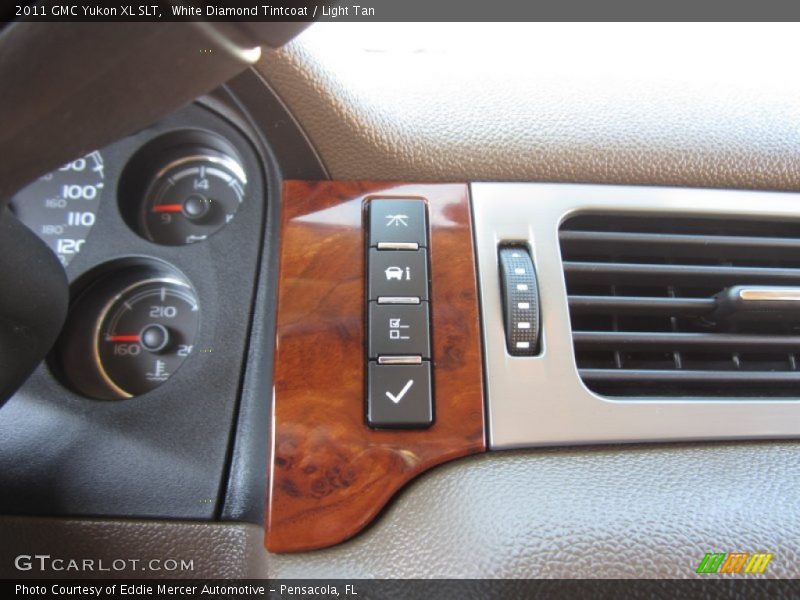 White Diamond Tintcoat / Light Tan 2011 GMC Yukon XL SLT
