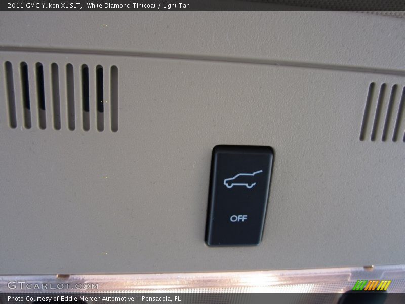 White Diamond Tintcoat / Light Tan 2011 GMC Yukon XL SLT