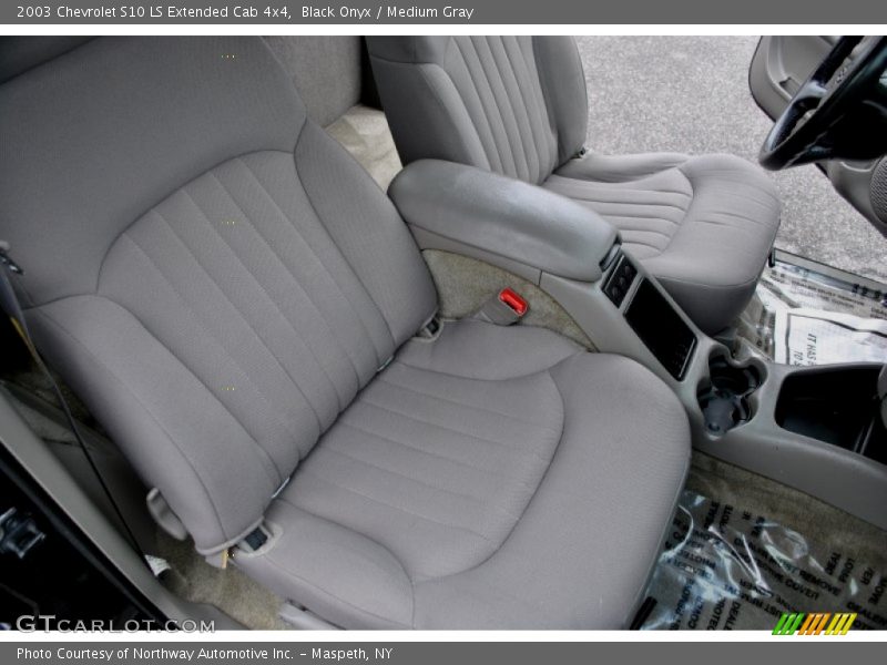 Black Onyx / Medium Gray 2003 Chevrolet S10 LS Extended Cab 4x4