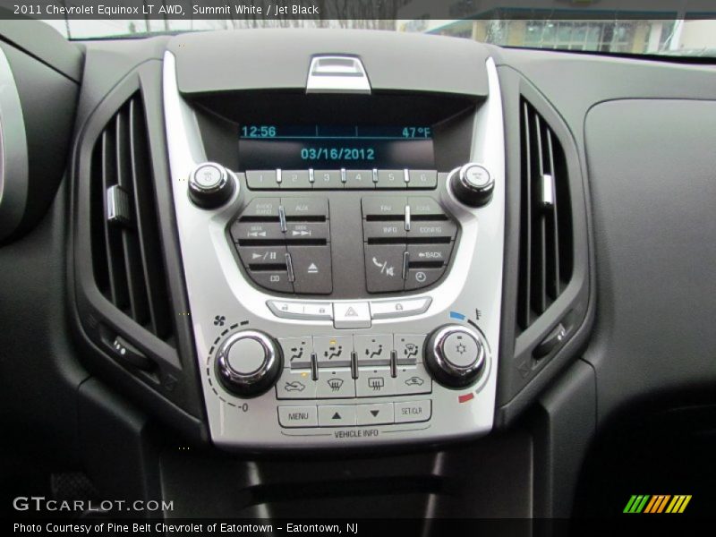 Summit White / Jet Black 2011 Chevrolet Equinox LT AWD