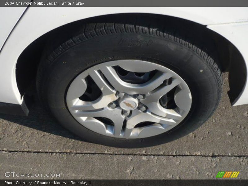 White / Gray 2004 Chevrolet Malibu Sedan