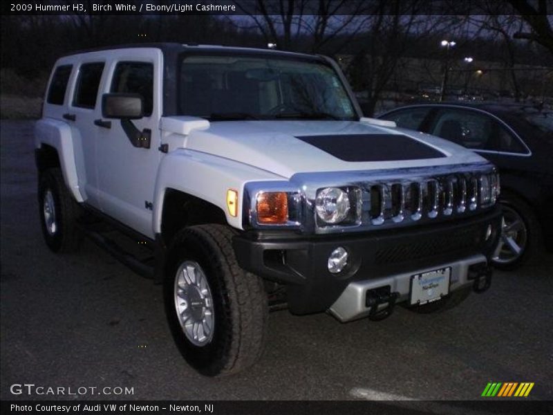 Birch White / Ebony/Light Cashmere 2009 Hummer H3