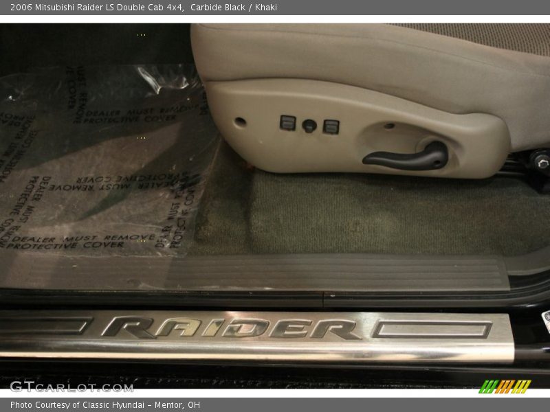 Carbide Black / Khaki 2006 Mitsubishi Raider LS Double Cab 4x4
