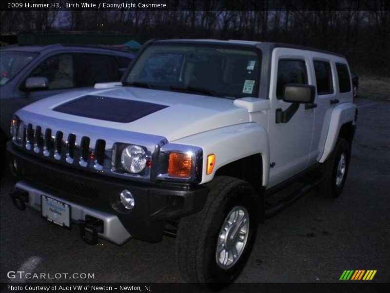 Birch White / Ebony/Light Cashmere 2009 Hummer H3