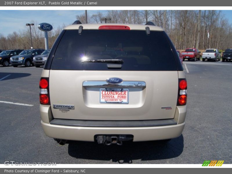 Pueblo Gold Metallic / Camel 2007 Ford Explorer XLT