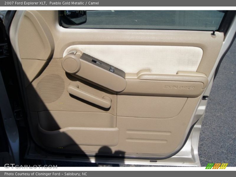 Pueblo Gold Metallic / Camel 2007 Ford Explorer XLT