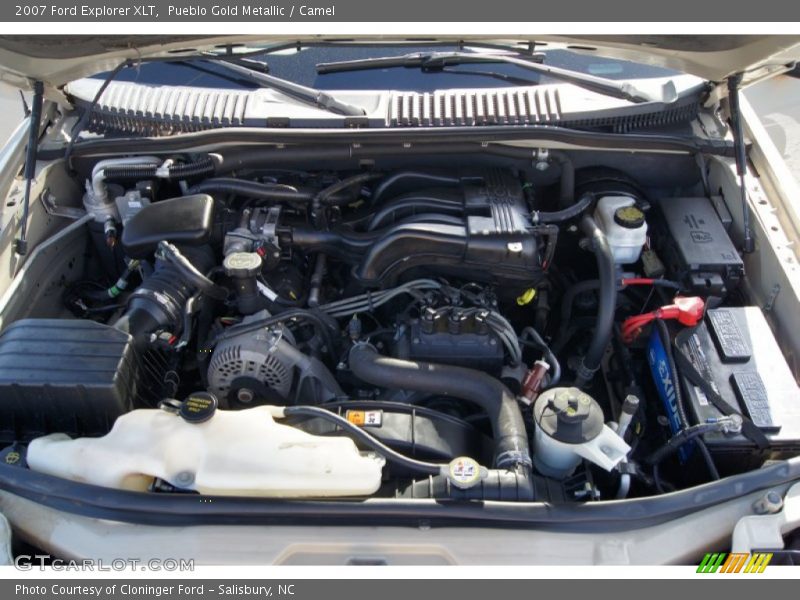 Pueblo Gold Metallic / Camel 2007 Ford Explorer XLT