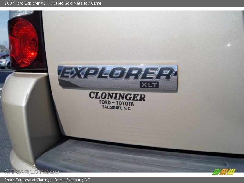 Pueblo Gold Metallic / Camel 2007 Ford Explorer XLT