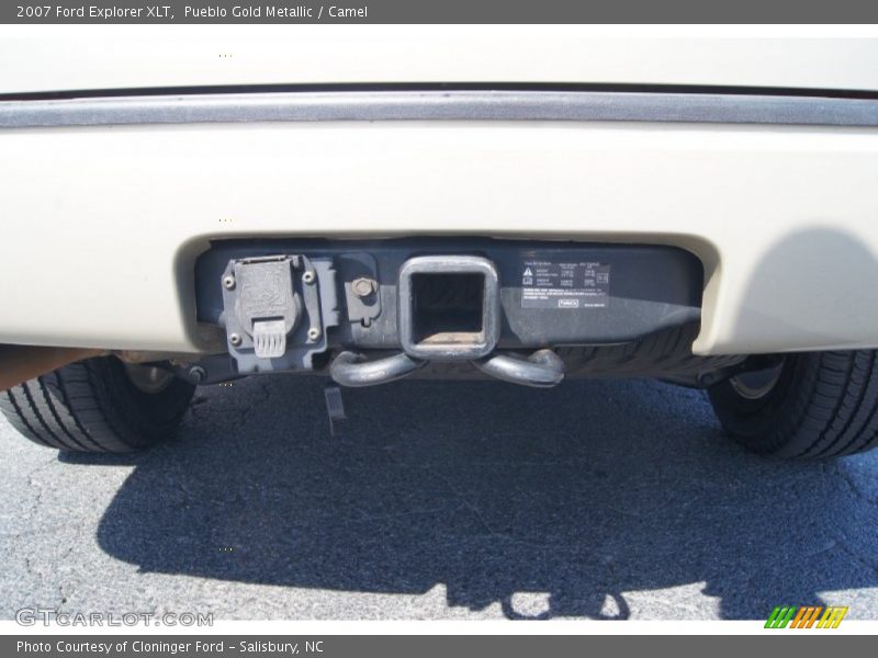 Pueblo Gold Metallic / Camel 2007 Ford Explorer XLT
