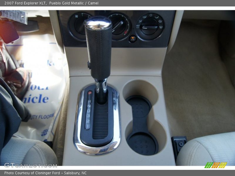 Pueblo Gold Metallic / Camel 2007 Ford Explorer XLT