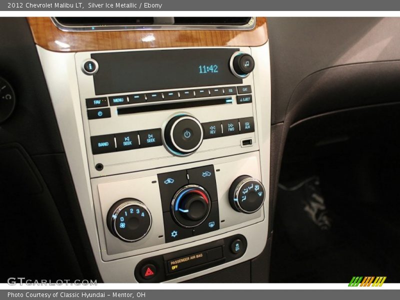 Controls of 2012 Malibu LT