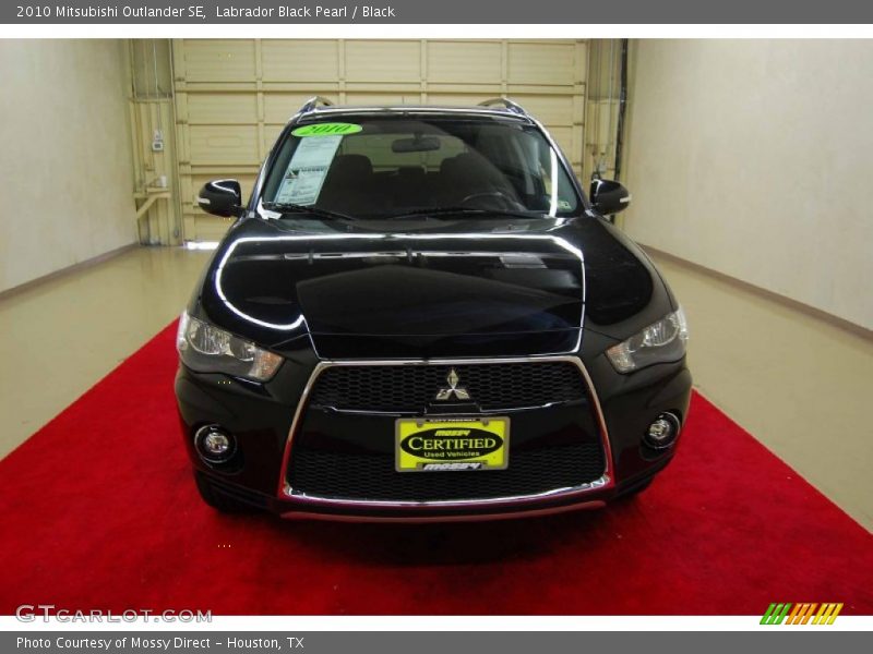 Labrador Black Pearl / Black 2010 Mitsubishi Outlander SE