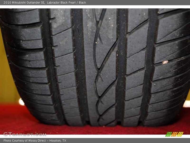 Labrador Black Pearl / Black 2010 Mitsubishi Outlander SE