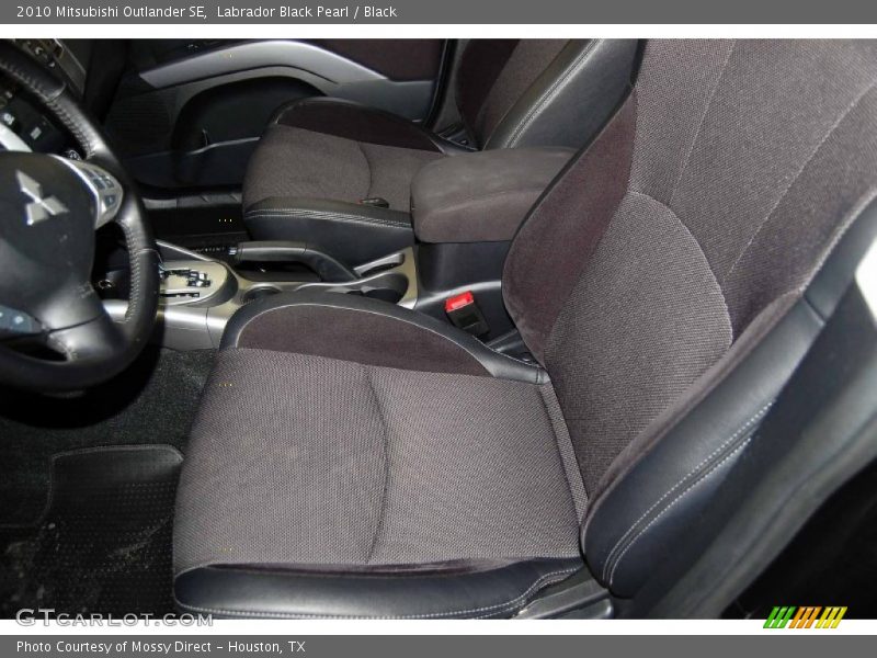Labrador Black Pearl / Black 2010 Mitsubishi Outlander SE