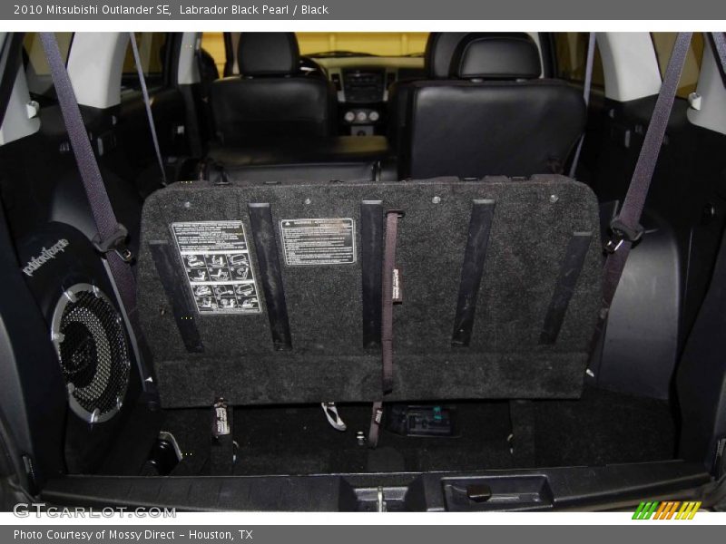 Labrador Black Pearl / Black 2010 Mitsubishi Outlander SE