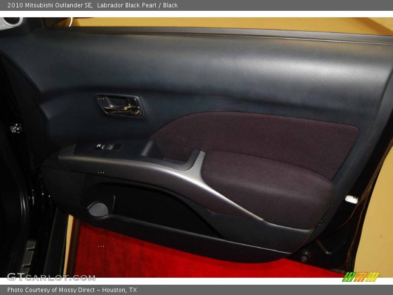 Labrador Black Pearl / Black 2010 Mitsubishi Outlander SE
