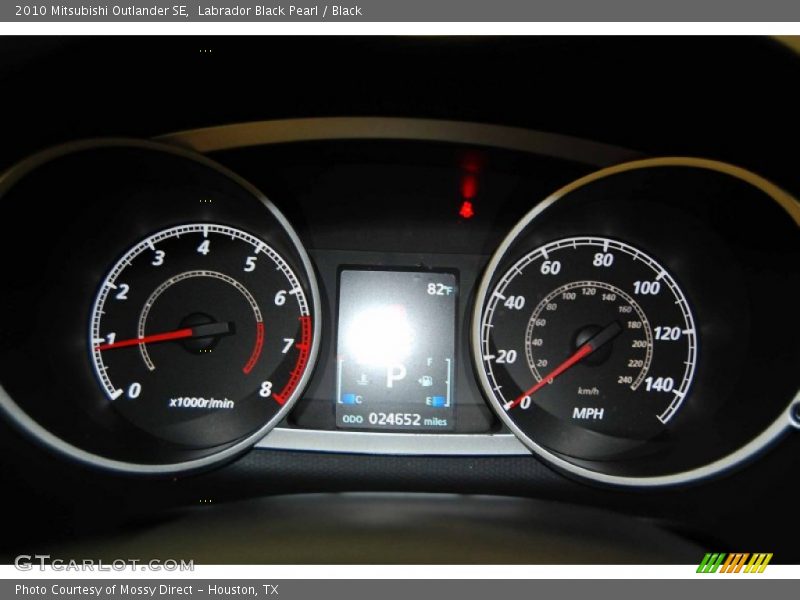 Labrador Black Pearl / Black 2010 Mitsubishi Outlander SE