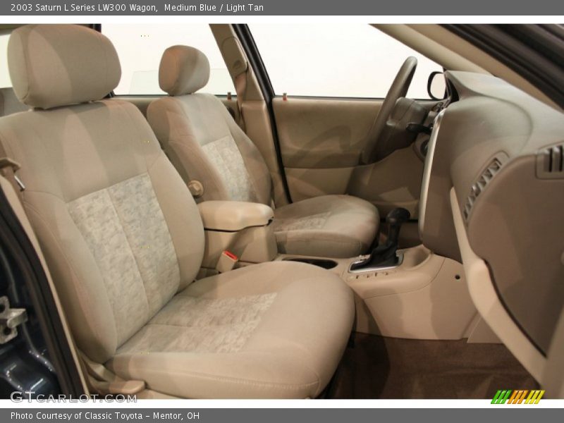  2003 L Series LW300 Wagon Light Tan Interior