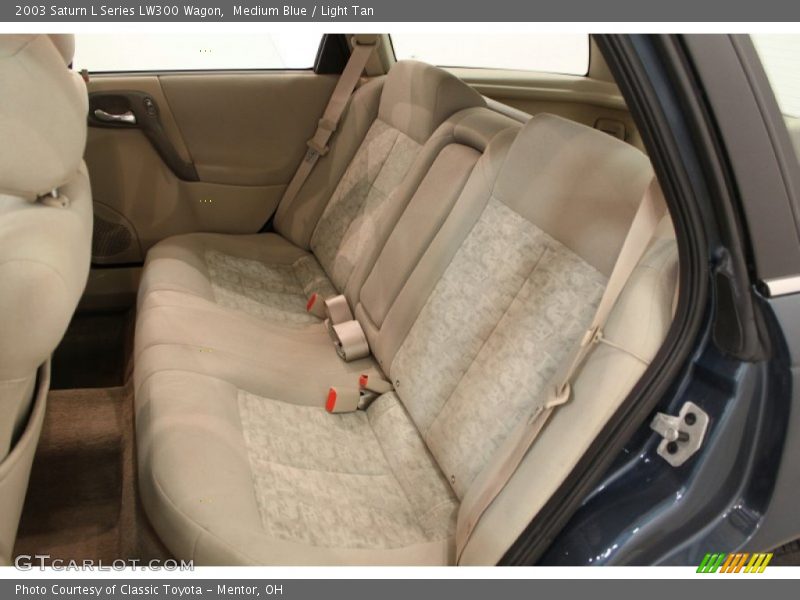  2003 L Series LW300 Wagon Light Tan Interior