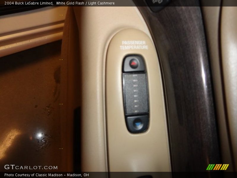 White Gold Flash / Light Cashmere 2004 Buick LeSabre Limited