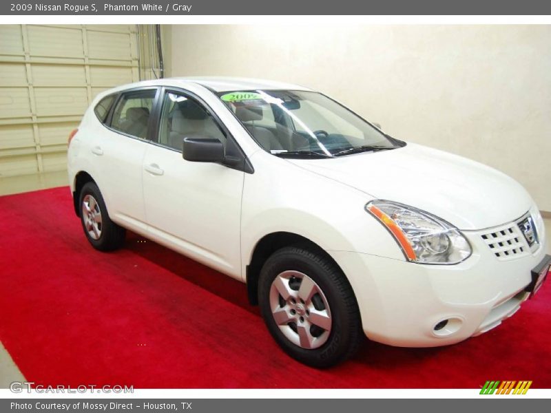 Phantom White / Gray 2009 Nissan Rogue S