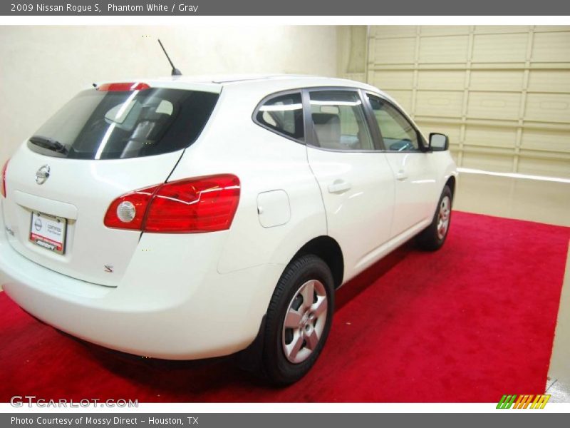 Phantom White / Gray 2009 Nissan Rogue S