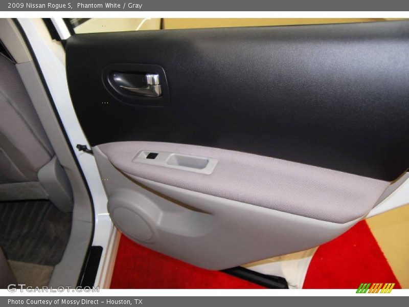 Phantom White / Gray 2009 Nissan Rogue S