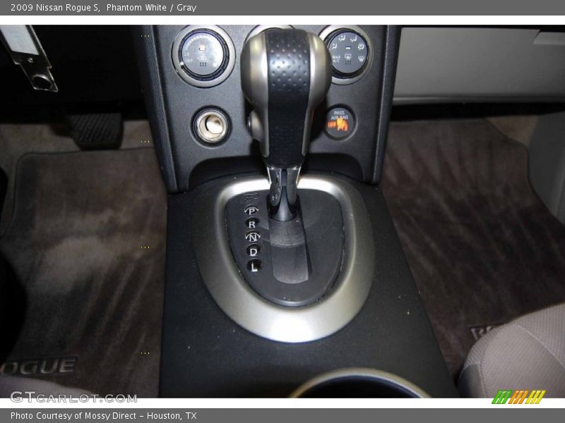 Phantom White / Gray 2009 Nissan Rogue S