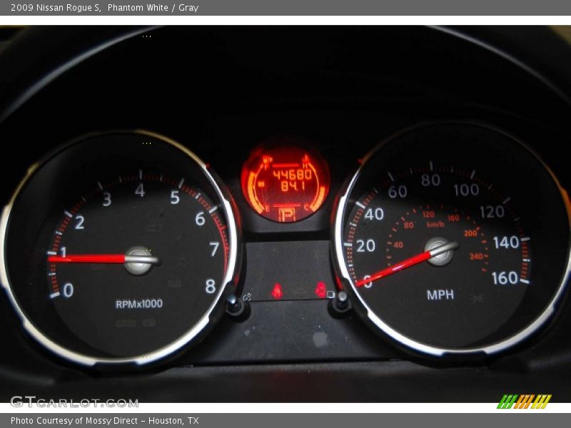 Phantom White / Gray 2009 Nissan Rogue S