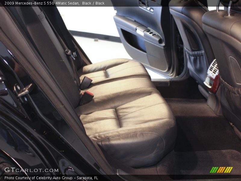 Black / Black 2009 Mercedes-Benz S 550 4Matic Sedan