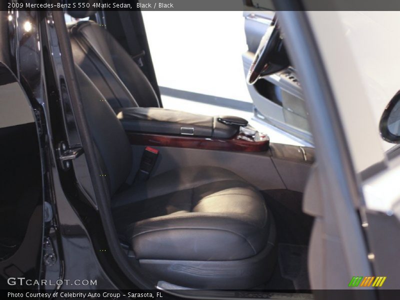 Black / Black 2009 Mercedes-Benz S 550 4Matic Sedan