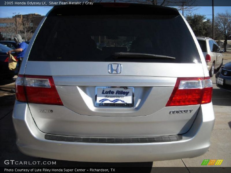 Silver Pearl Metallic / Gray 2005 Honda Odyssey LX