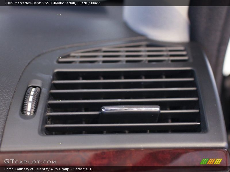 Black / Black 2009 Mercedes-Benz S 550 4Matic Sedan