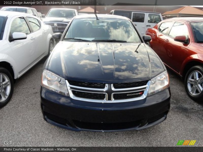 Blackberry Pearl / Black 2012 Dodge Avenger SXT