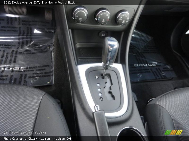 Blackberry Pearl / Black 2012 Dodge Avenger SXT